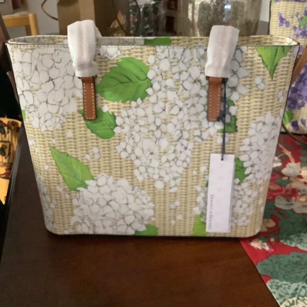 NWT Dooney & Bourke Hydrangea Basketweave Shopper in White - Picture 5 of 7